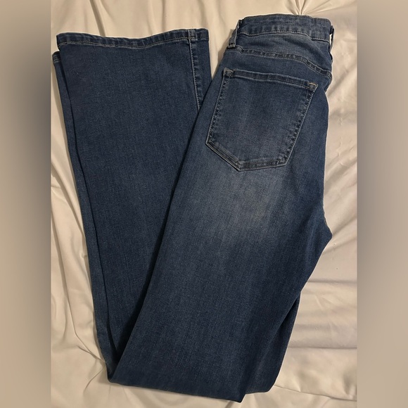 Fashion Nova Medium Dark Blue flare Leg Jeans - Picture 2 of 4